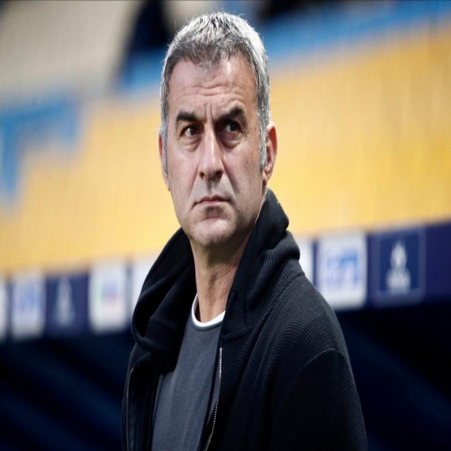 Τραϊανός Δέλλας: Ο «Κολοσσός» της Ελλάδας, το «χρυσό» γκολ στο Euro το 2004, ο έρωτας με την Γωγώ Μαστροκώστα και η κόρη τους