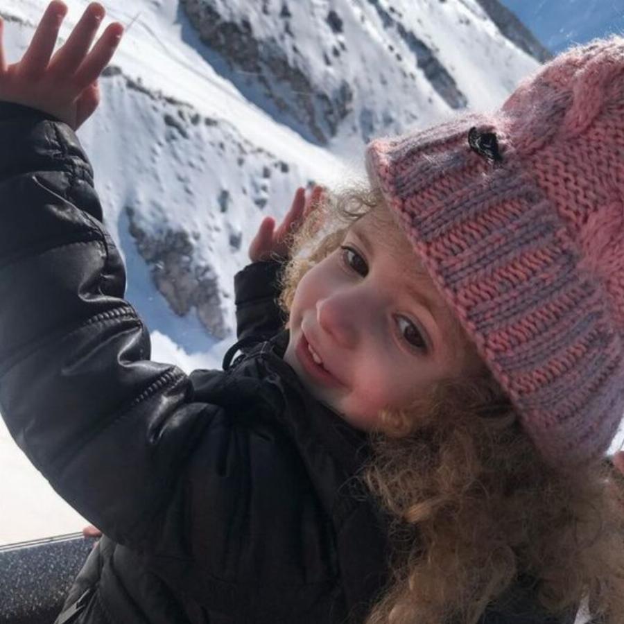 Κατερίνα Λάσπα: Η κόρη της μεγάλωσε, είναι σκέτη γλύκα και μοιάζει με τη μαμά της σαν δύο σταγόνες νερό