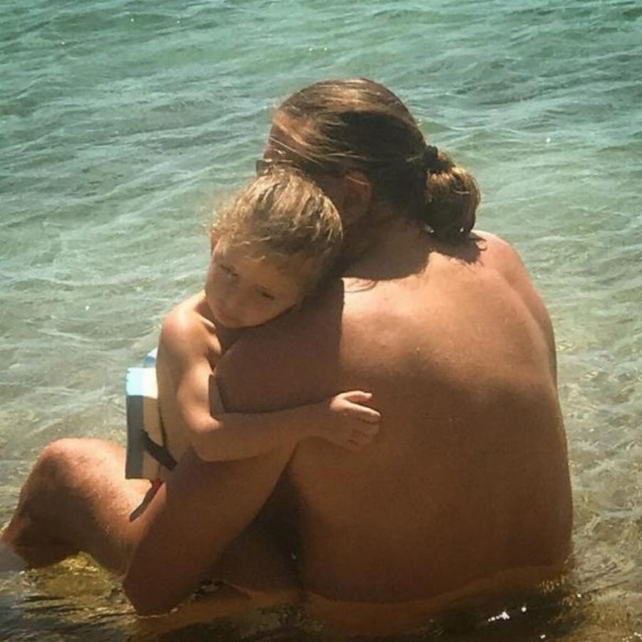 Κατερίνα Λάσπα: Η κόρη της μεγάλωσε, είναι σκέτη γλύκα και μοιάζει με τη μαμά της σαν δύο σταγόνες νερό