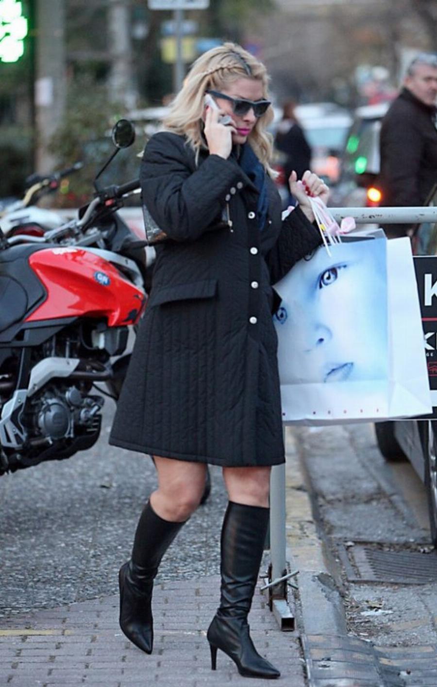 Πιο λαμπερές από ποτέ: Οι πανέμορφες εμφανίσεις από 20 διάσημες Ελληνίδες μαμάδες όταν ήταν έγκυες