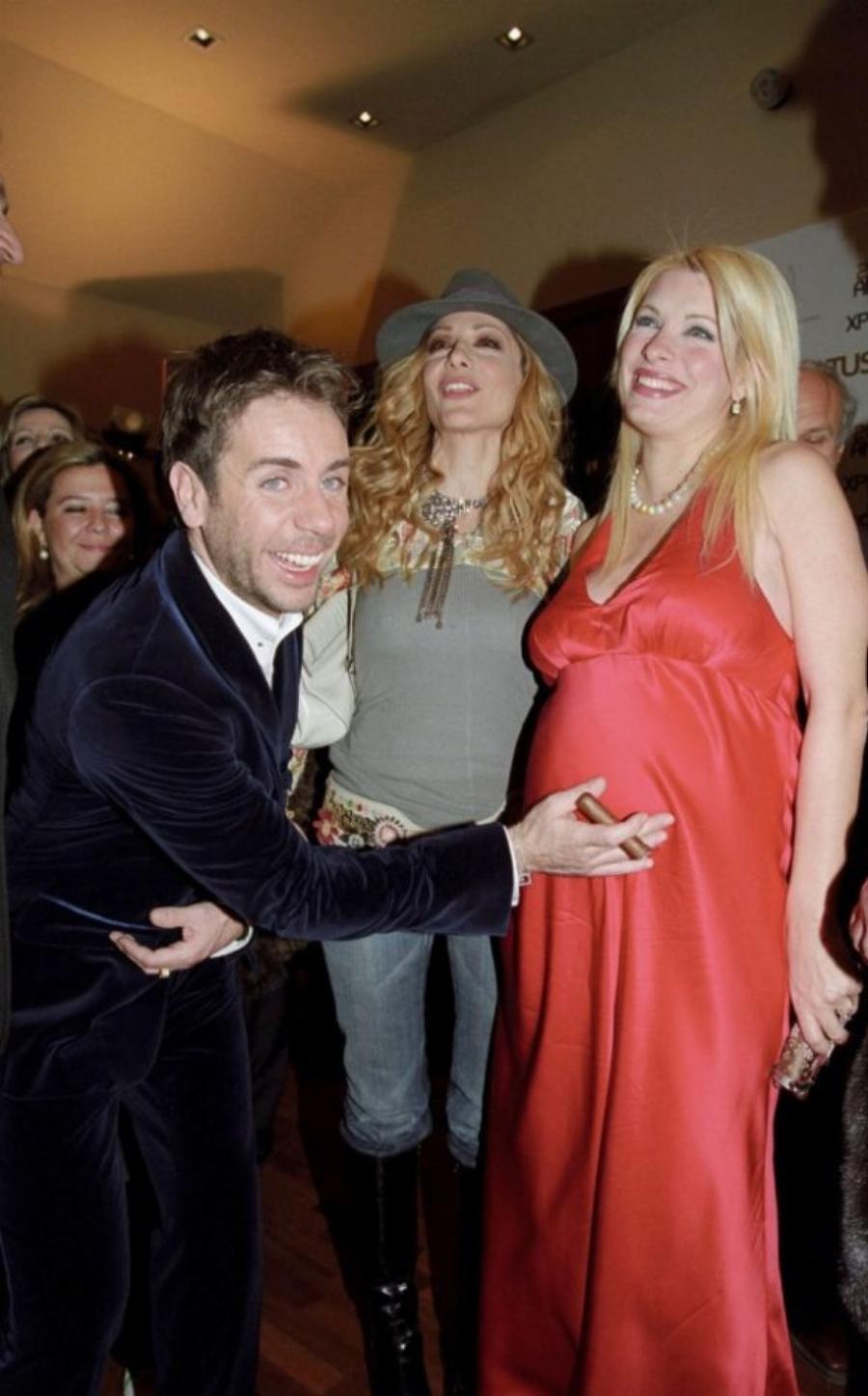 Πιο λαμπερές από ποτέ: Οι πανέμορφες εμφανίσεις από 20 διάσημες Ελληνίδες μαμάδες όταν ήταν έγκυες