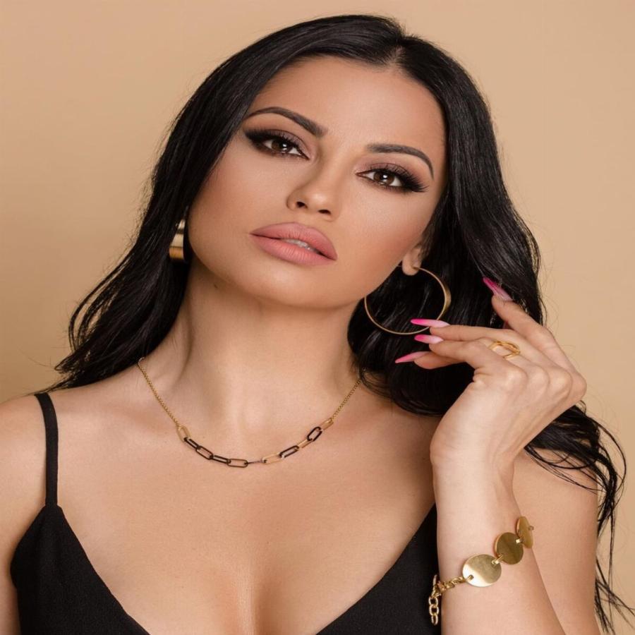 Δήμητρα Αλεξανδράκη: Η αποστομωτική απάντηση στους haters – «Ζητήστε βοήθεια από έναν ψυχολόγο ή από έναν φίλο, αν έχετε»