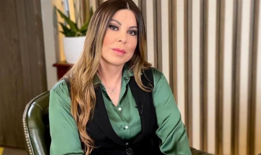 Άντζελα Δημητρίου: Η μάχη με την κατάθλιψη, τα δύσκολα – φτωχικά χρόνια και ο γιος της που τον μεγάλωσε η θεία