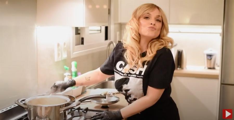 Ελεονώρα Ζουγανέλη: Το νεοκλασικό σπίτι που ζει με τον σύζυγό της – Σπάνιες φωτογραφίες