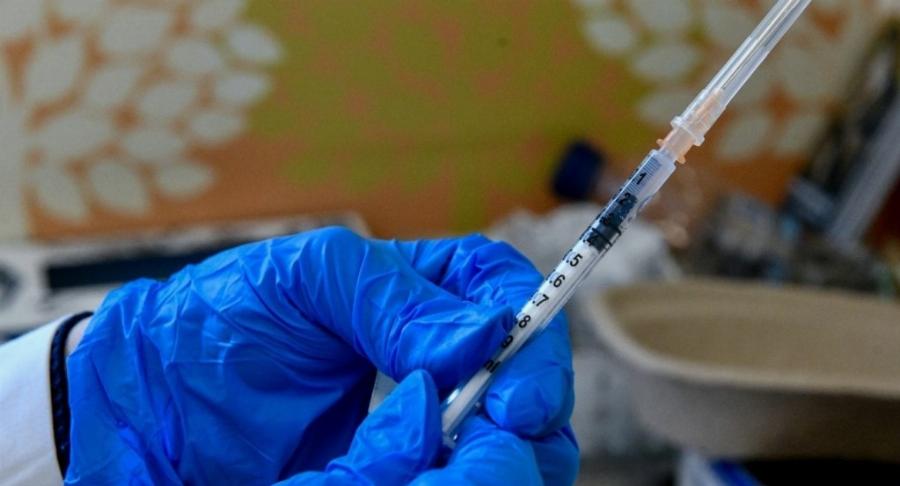 Κορονοϊός: Έρχεται τέταρτη δόση εμβολίου για όλους – Τον επόμενο μήνα για άνω τους 60