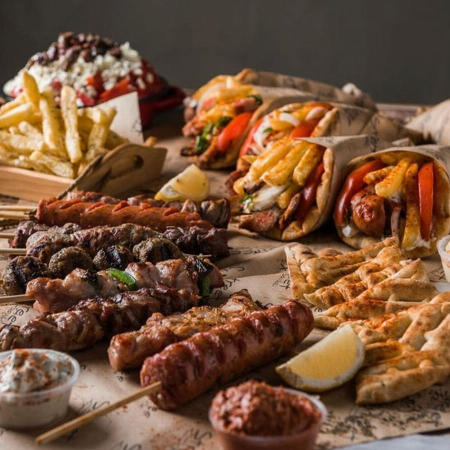 Σουβλάκι: Στα 4,30 ευρώ «πέταξε» η πίτα με γύρο σε ψητοπωλεία της Θεσσαλονίκης!