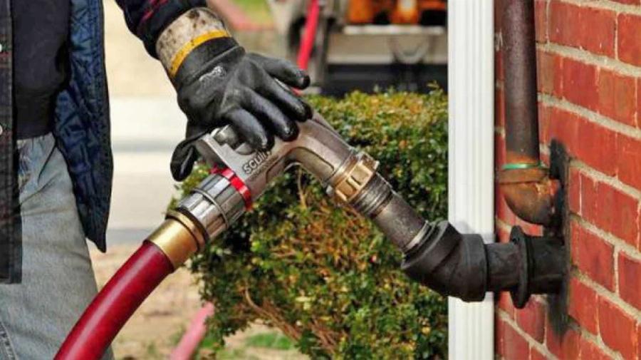 Ξαφνική «βουτιά» των τιμών σε πετρέλαιο και φυσικό αέριο μετά την παρέμβαση Κυριάκου Μητσοτάκη