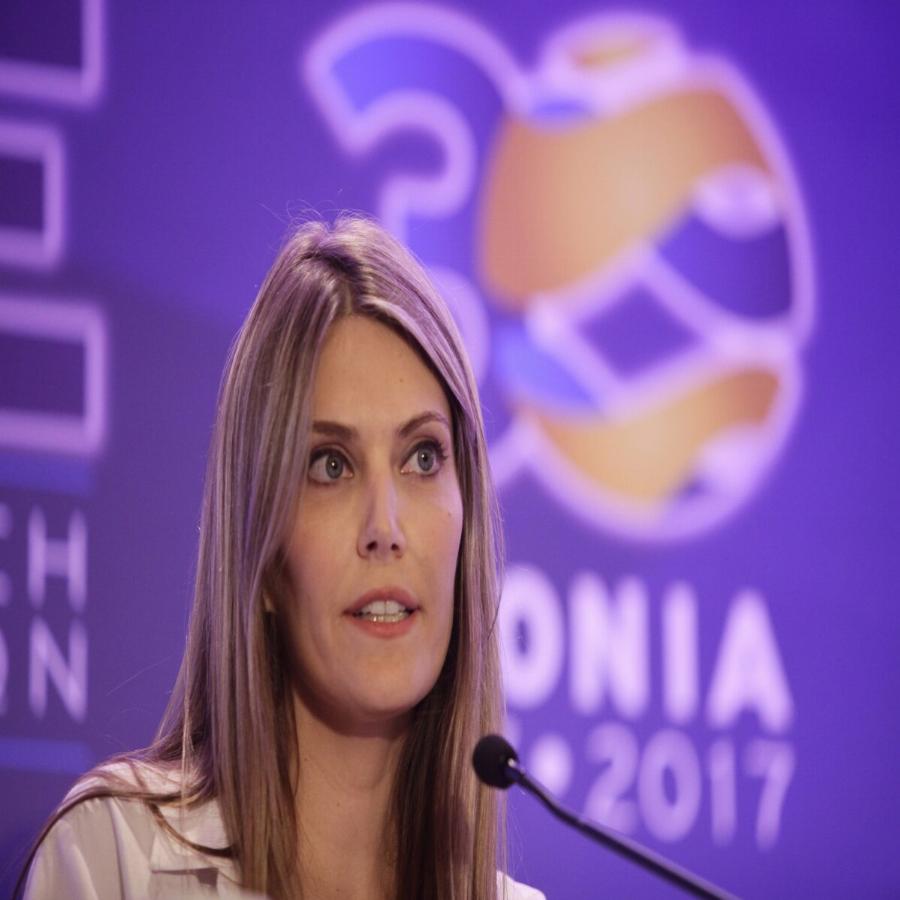 Εύα Καϊλή: Η καριέρα πριν την πολιτική, ο έρωτας της ζωής της, η κατάψυξη ωαρίων και η μητρότητα