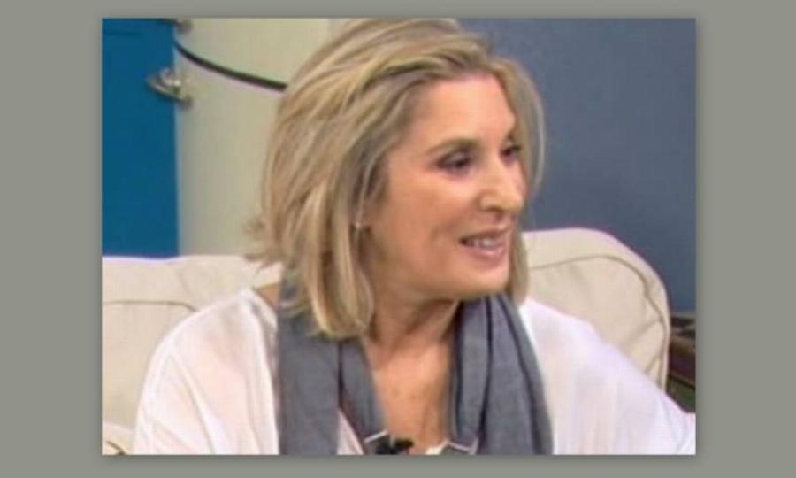 Μαίρη Ευαγγέλου: Τα 26 χρόνια γάμου με τον Νίκο Δαδινόπουλο, ο γιος της, η απόσυρση και η καινούρια αγροτική ζωή