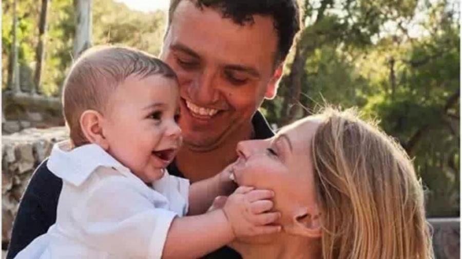 Τζένη Μπαλατσινού: Ο τίτλος της Σταρ Ελλάς, το διαζύγιο με τον Κωστόπουλο, οι κόρες της, ο γάμος με τον Κικίλια και η εγκυμοσύνη