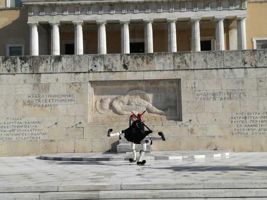 «Η ζωή του Εύζωνα»