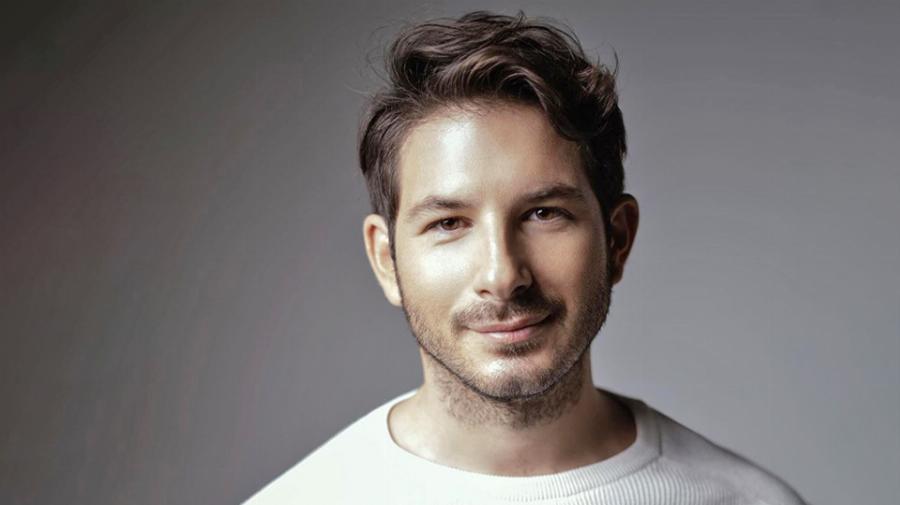 Οι αποκαλυπτικές δηλώσεις του Γιώργου Περρή: «Είμαι γκέι, υπερήφανος και χαρούμενος»