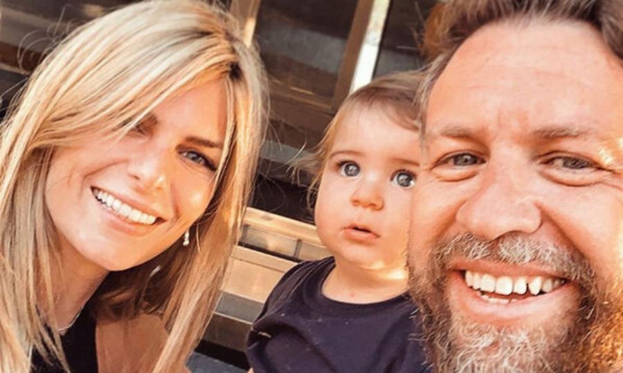 Γιάννης Βαρδής – Νατάσα Σκαφίδα: Η μικρούλα κόρη τους, Κατερίνα, μεγαλώνει και είναι γλυκύτατη