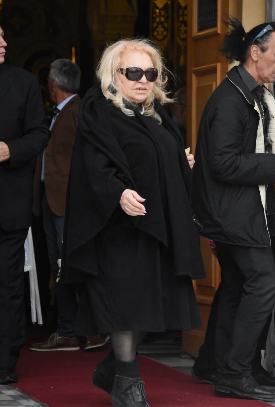 Γιώργος Παπαζήσης: Ο ανεκπλήρωτος έρωτας για τη Βουγιουκλάκη, ο γάμος και το διαζύγιο με την Τιτίκα, ο ρόλος που έκαψε και ο θάνατός του