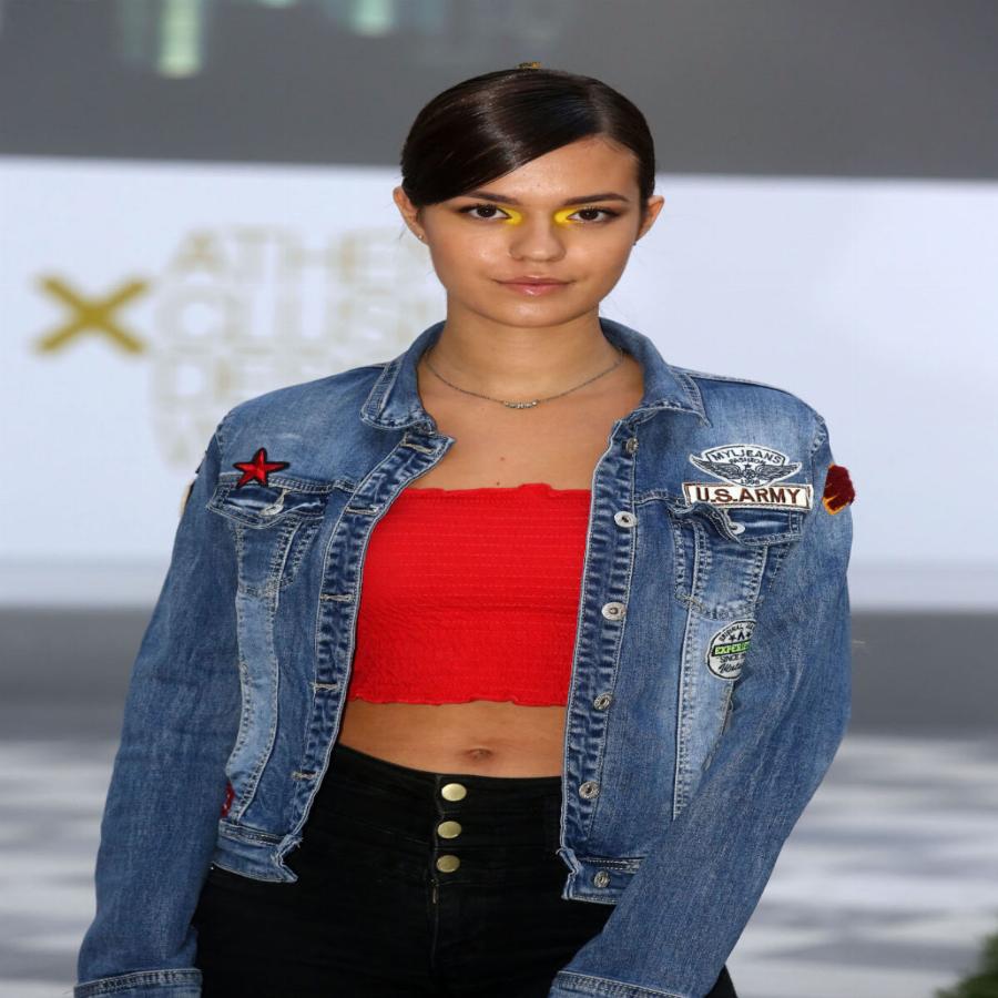 Χριστίνα Μαραγκόζη: Η 16χρονη κόρη της, Εβίτα Αϊβαλιώτη, έγινε μοντέλο και εντυπωσιάζει με την ομορφιά της