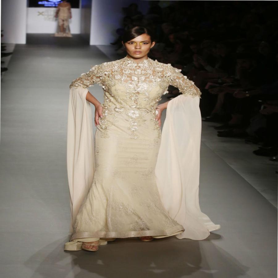 Χριστίνα Μαραγκόζη: Η 16χρονη κόρη της, Εβίτα Αϊβαλιώτη, έγινε μοντέλο και εντυπωσιάζει με την ομορφιά της