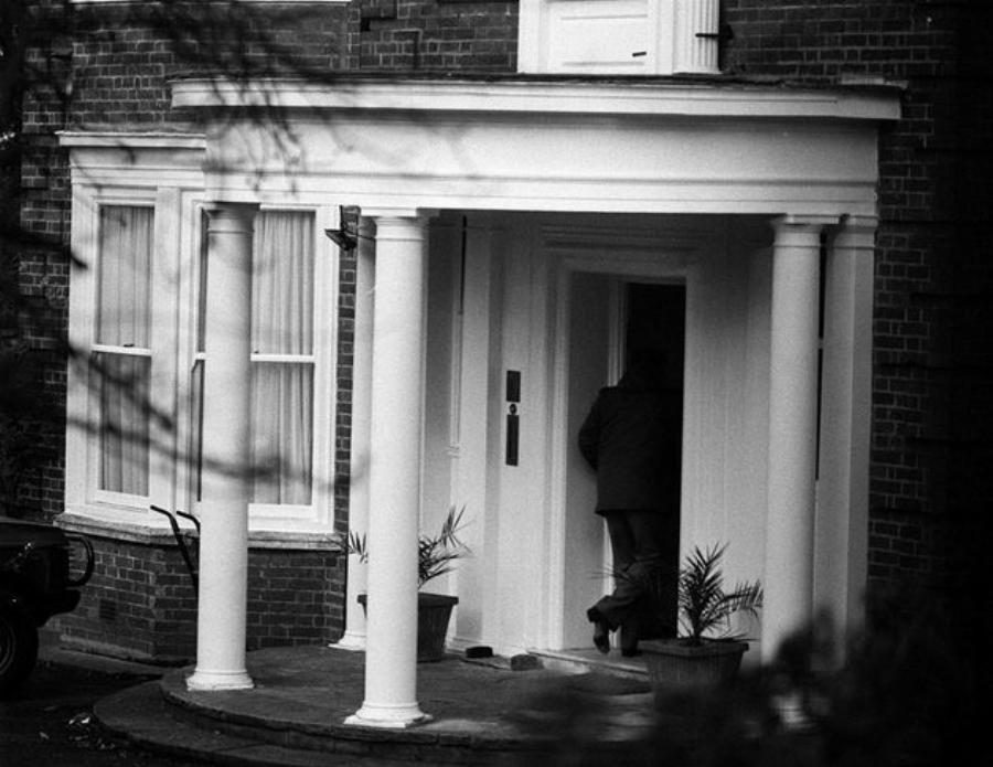 Το τέλειο έγκλημα στην Ελλάδα: Η δολοφονία του Έλληνα μεγιστάνα που εδώ και 30 χρόνια παραμένει ανεξιχνίαστη