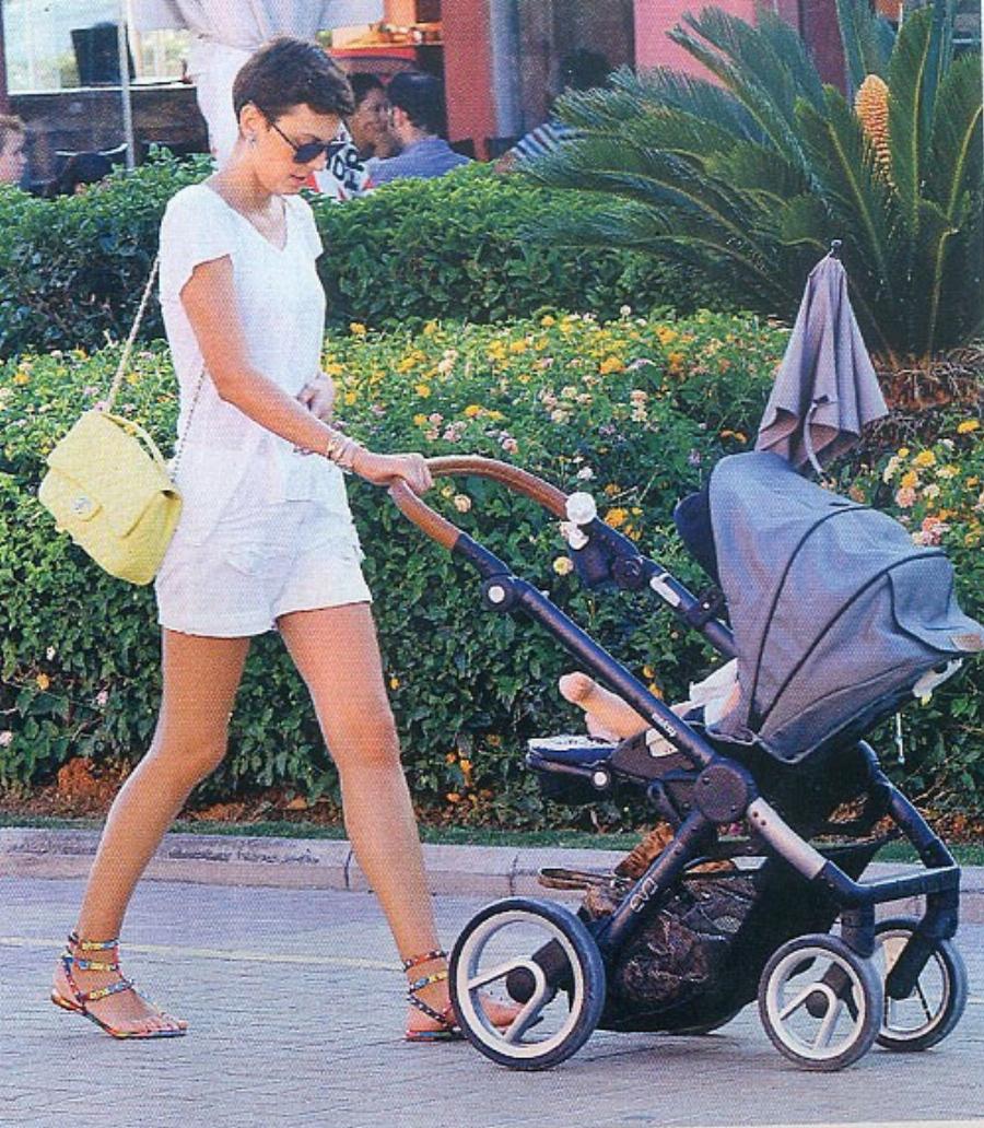 Εβελίνα Παπαντωνίου: Η Σταρ Ελλάς, η μεγάλη πορεία στο μόντελινγκ, το τέλος της καριέρας και η μητρότητα