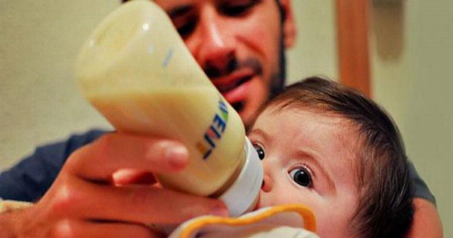 Πίσω από κάθε καλή μαμά, κρύβεται πάντα ένας τρυφερός μπαμπάς