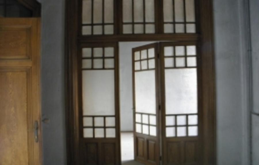 Κόκκινο κτίριο στη Θεσσαλονίκη: Η ιστορία, ο μύθος για φαντάσματα και φωτογραφίες από το εσωτερικό του