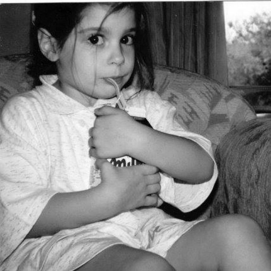 Ηρώ Μπέζου: Η ζωή της κόρης του Γιάννη Μπέζου και της Ναταλίας Τσαλίκη και το υποκριτικό της ταλέντο