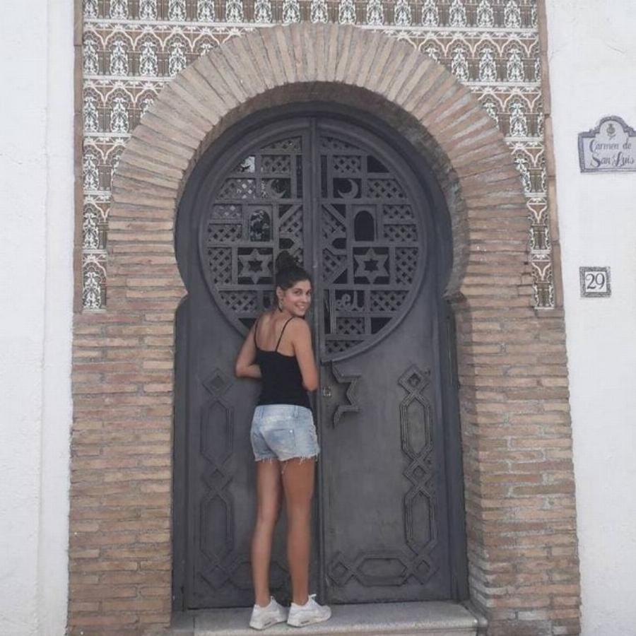 Ηρώ Μπέζου: Η ζωή της κόρης του Γιάννη Μπέζου και της Ναταλίας Τσαλίκη και το υποκριτικό της ταλέντο