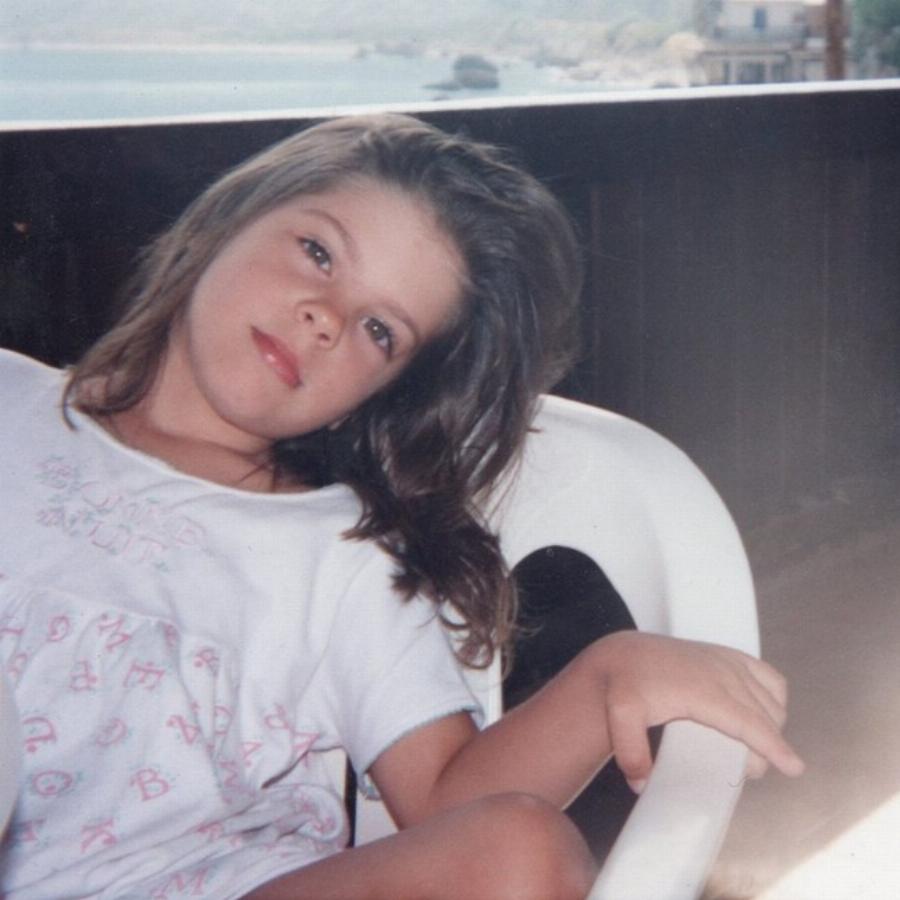 Ηρώ Μπέζου: Η ζωή της κόρης του Γιάννη Μπέζου και της Ναταλίας Τσαλίκη και το υποκριτικό της ταλέντο