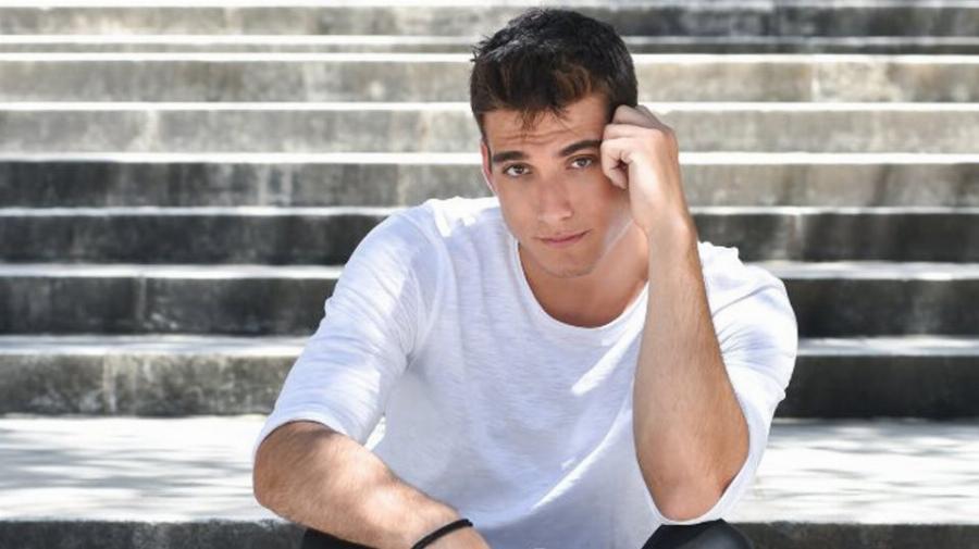 Σαν δυο σταγόνες νερό: 12 παιδιά διάσημων Ελλήνων που μεγάλωσαν και μοιάζουν πολύ στους γονείς τους