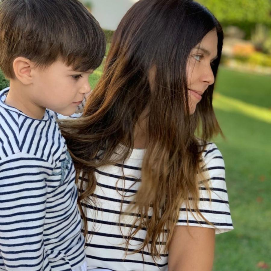 Κατερίνα Μουτσάτσου: Ο πανέμορφος γιος της, ο σύζυγος της που μοιάζει με τον George Clooney και τα επαγγελματικά προβλήματα λόγω ηλικίας