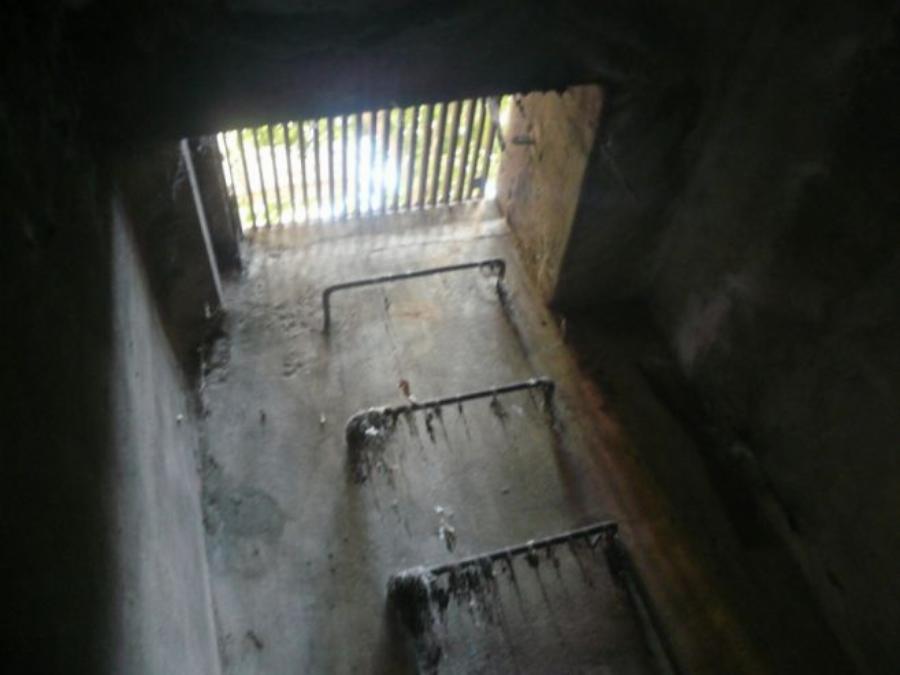 Μυστικό καταφύγιο του Λυκαβηττού: 100μ. μέσα στο βράχο να μην χρειαστεί να βρεθείς ποτέ εκεί – Τουαλέτες, τηλέφωνα, ρεύμα και λουτρά