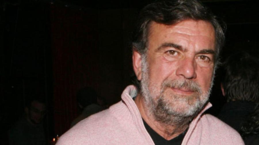 Λάκης Κομνηνός: Οι 2 γάμοι, η γυναίκα της ζωής του, ο γιος που πήρε τη ομορφιά του και το άγριο σκηνικό με θαυμάστρια