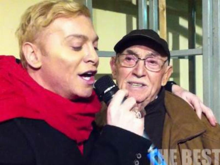 Τάκης Ζαχαράτος: Έχασε τον πατέρα του από την ζωή – Βαρύ πένθος για τον γνωστό κωμικό