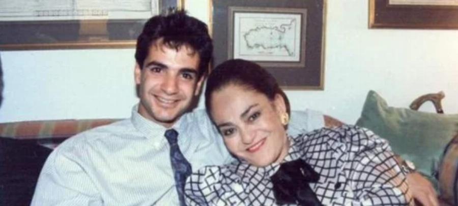 Ερώτημα: Τι δώρο θα παίρνατε στον πρωθυπουργό Κυριάκο Μητσοτάκη που σήμερα έχει γενέθλια;