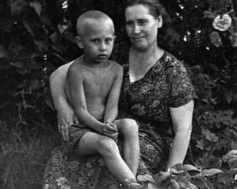 Πώς η 88χρονη πρώην δασκάλα του Βλαντιμίρ Πούτιν  μπορεί να τερματίσει τον πόλεμο