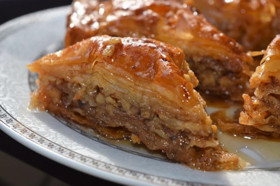 Παραδοσιακός μπακλαβάς: Το μυστικό με το μέλι από την Μικρά Ασία – Ονειρικό αποτέλεσμα