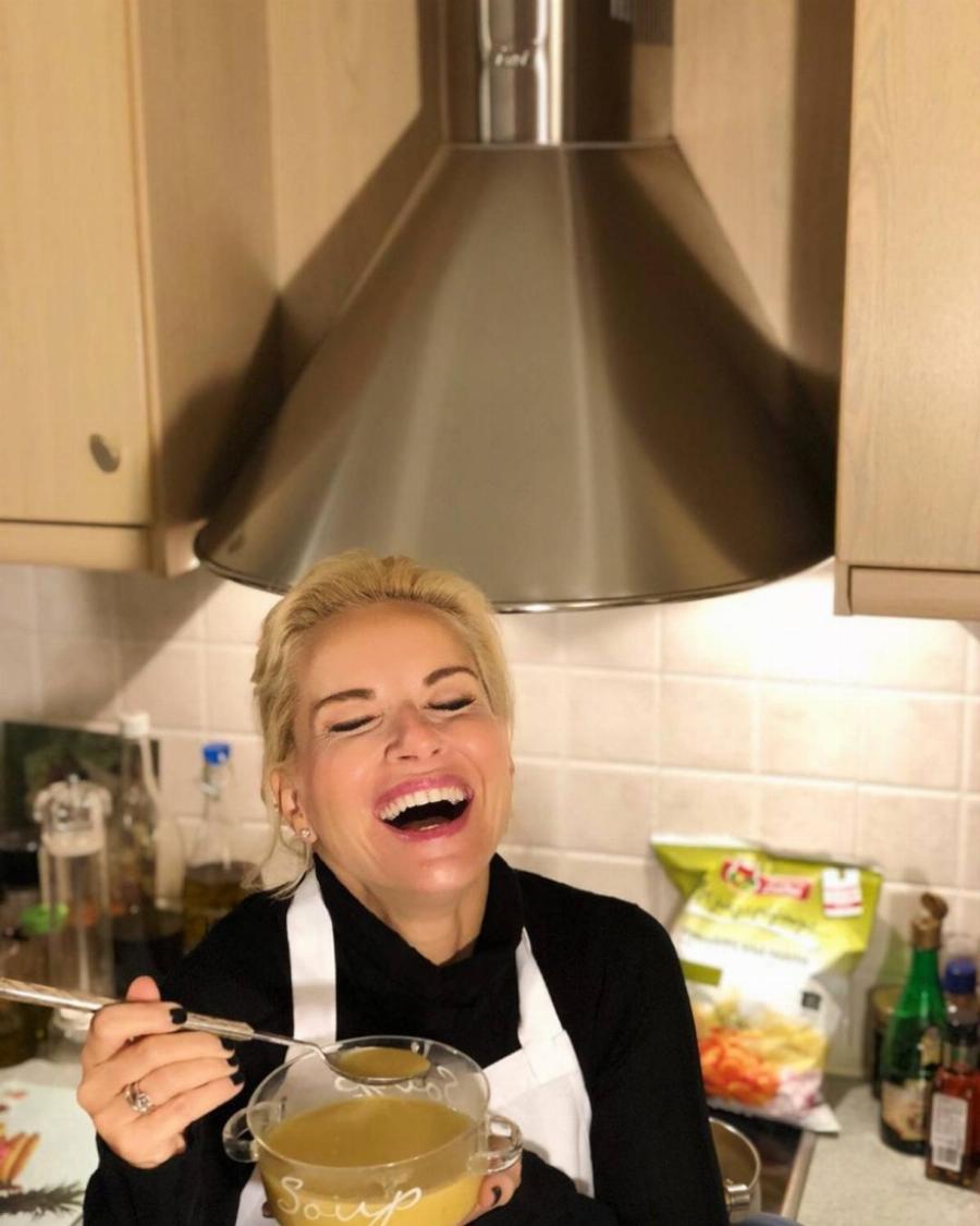 Ονειρική κουζίνα: Το πανέμορφο σπίτι της Μαρίας Μπεκατώρου και του Αντώνη Αλεβιζόπουλου