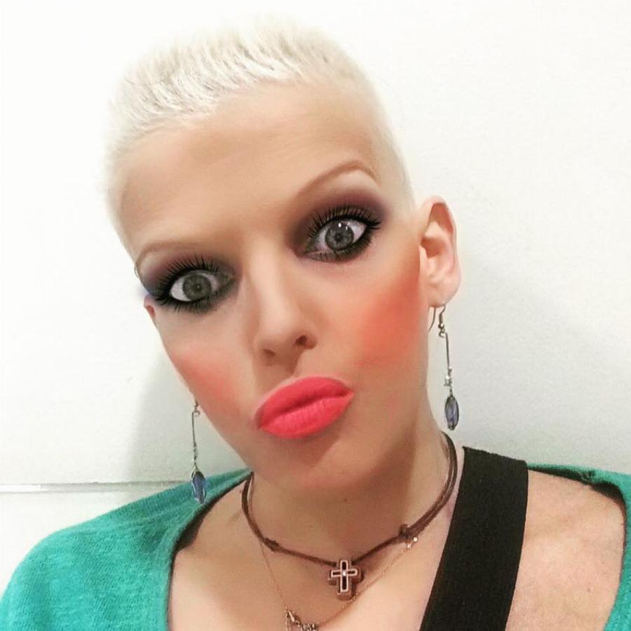 Νανά Καραγιάννη: Η κληρονομιά που άφησε σε φίλη της, το δύσκολο διαζύγιο που πέρασε, η μάχη με την ανορεξία και το μοναχικό τέλος