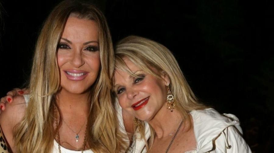 Ναταλία Γερμανού: Οι 130 χρυσοί δίσκοι, ο γάμος που τελείωσε σε 5 λεπτά, οι σχέσεις με μικρότερους άντρες και απόκτηση παιδιού