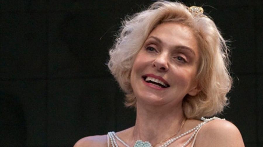 Ναταλία Τσαλίκη: O γάμος με τον Γιάννη Μπέζο, η άσχημη σχέση των γονιών της και η φυγή από το σπίτι