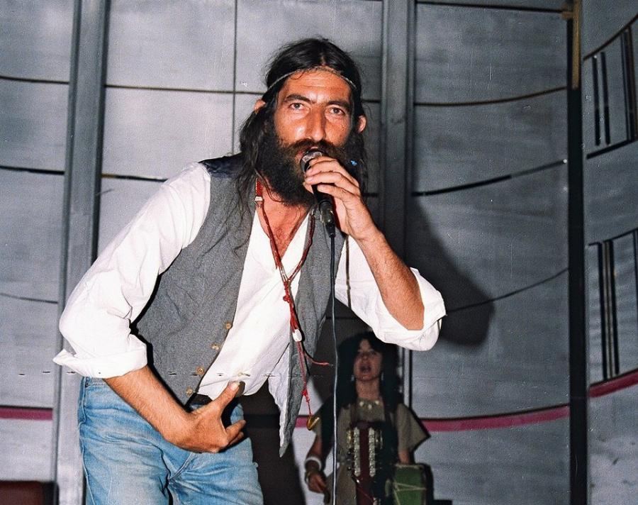 Έφυγαν πριν την ώρα τους: 12 διάσημοι Έλληνες που μας άφησαν νωρίς