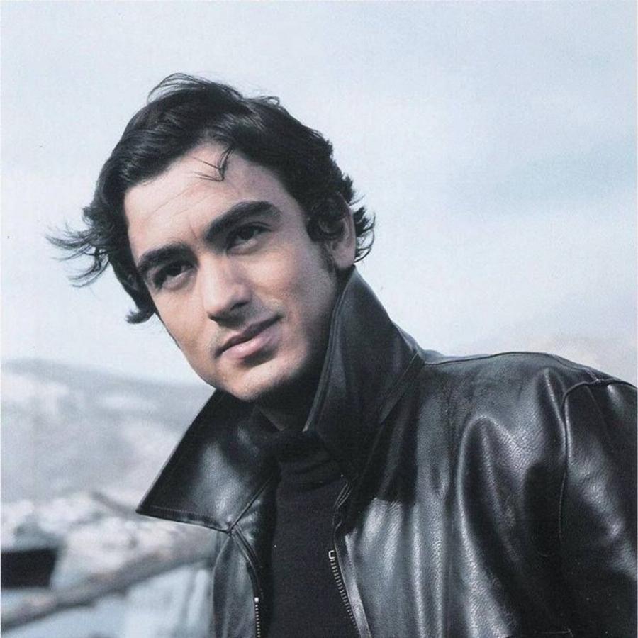 Νίκος Γαλανός: Ο αιώνιος ζεν πρεμιέ, ο τσακωμός με τη Βουγιουκλάκη, ο έρωτας και ο γάμος στα 73 του με 43χρονη καλλονή