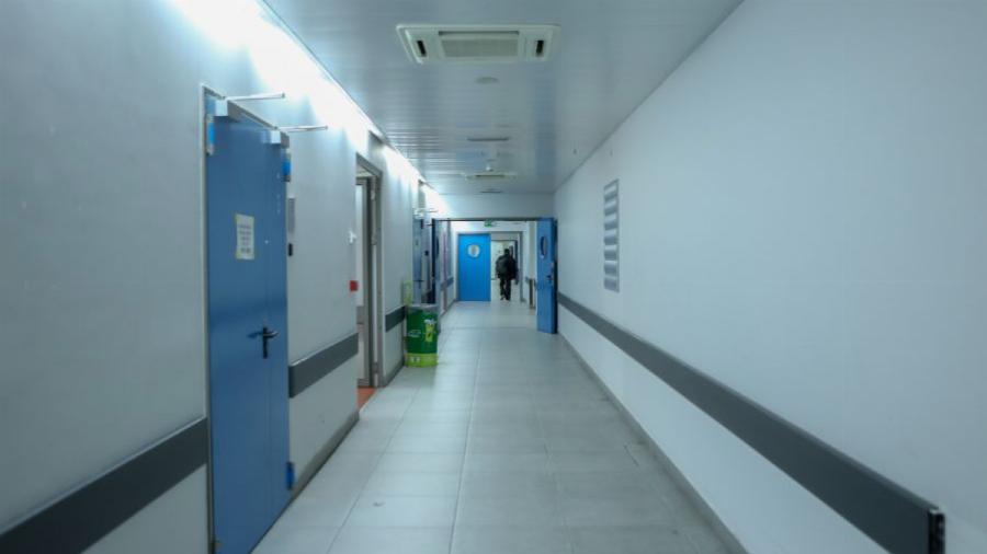 Εγκεφαλικά νεκρός ο 6χρονος που έπεσε από μπαλκόνι στην Κρήνη – Υποκλινόμαστε στην απόφαση των γονιών