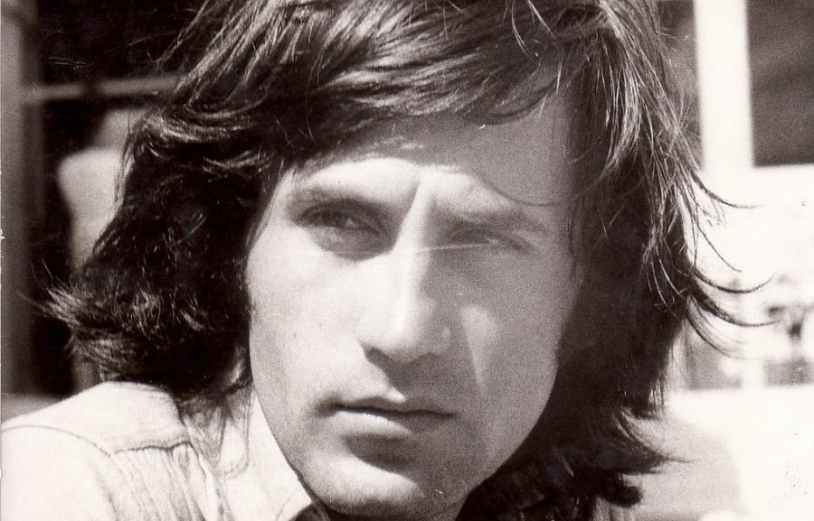 Γιώργος Νταλάρας: Το αληθινό του όνομα, η εργασία από 7 ετών και η επεισοδιακή γνωριμία με την γυναίκα της ζωής του