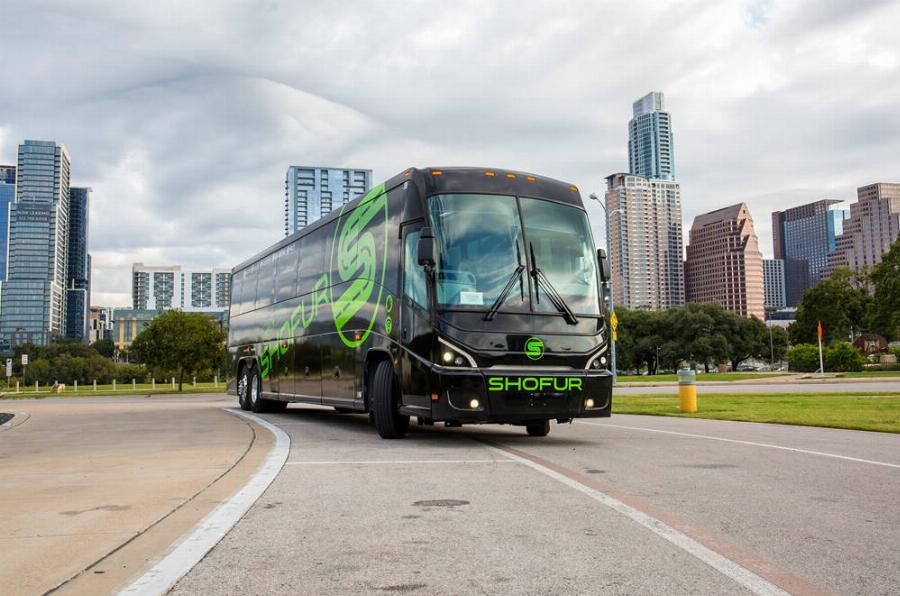 Ο άστεγος πρόσφυγας από την Αλβανία που έστησε τη δική του επιχείρηση με 600€ και σήμερα είναι εκατομμυριούχος