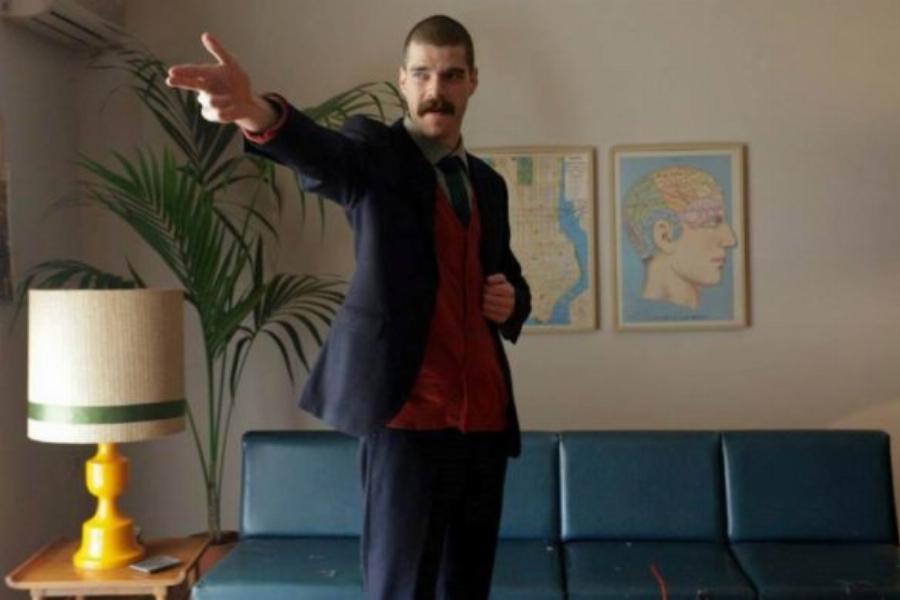 Ιάσονας Παπαματθαίου: Ο όμορφος γιος του Τάκη Παπαματθαίου είναι πρωταγωνιστής σε διάσημη σειρά