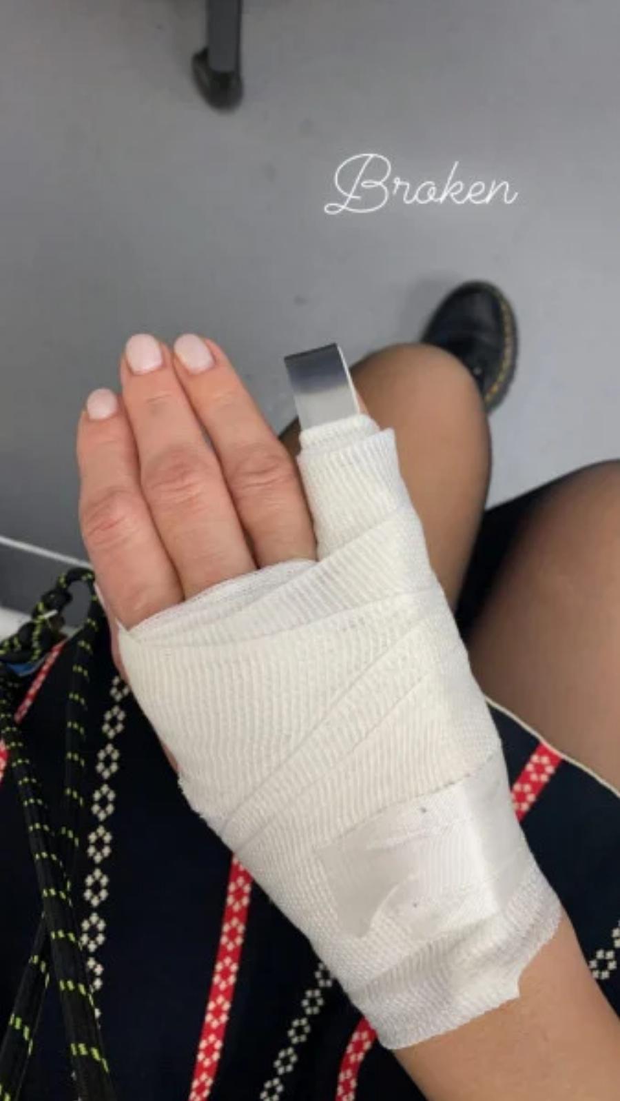 Εσπευσμένα στα επείγοντα του νοσοκομείου η Κατερίνα Παπουτσάκη: Ώρες αγωνίας για την ηθοποιό