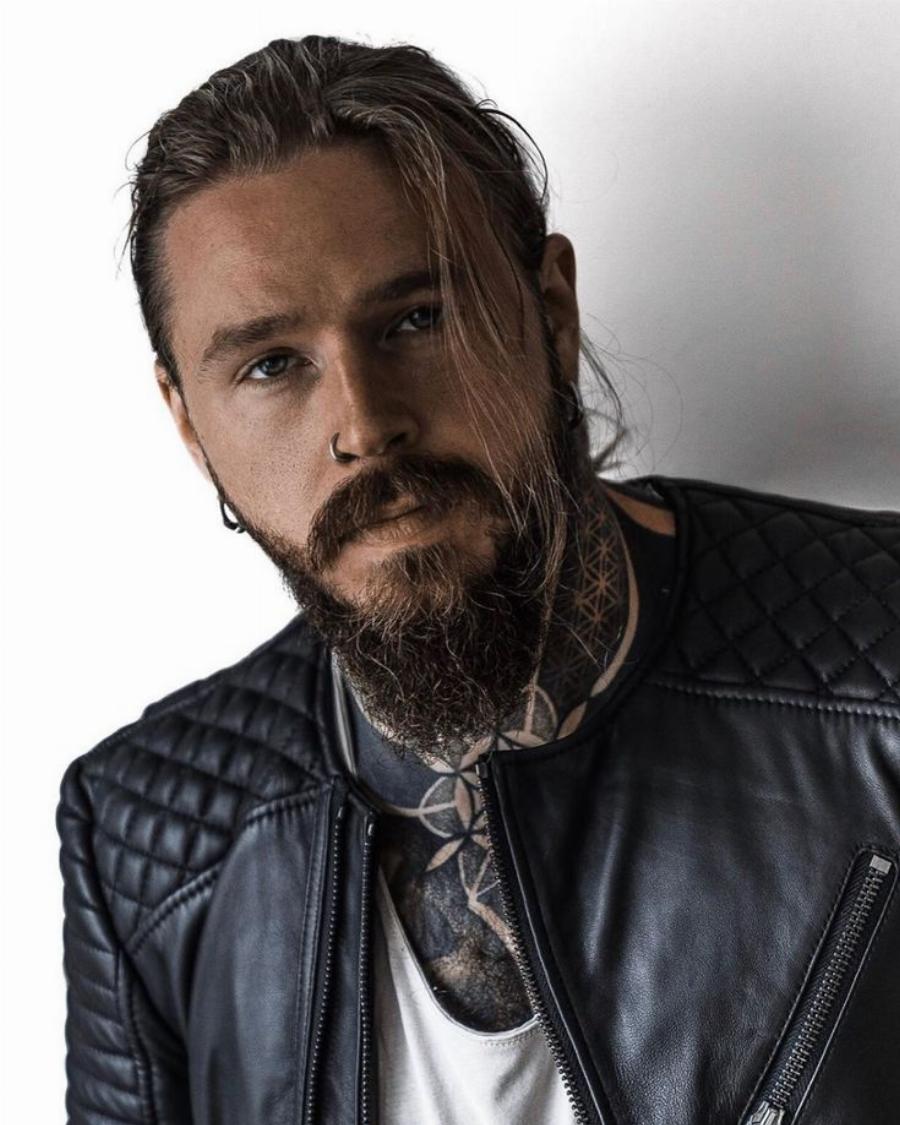 Παχύσαρκος νεαρός: Έχασε 75 κιλά, άφησε μούσι, μαλλί και έγινε περιζήτητο μοντέλο