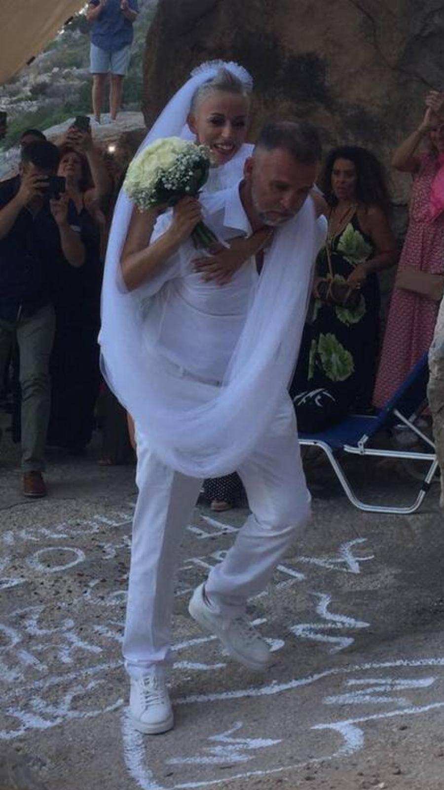 Πάνος Μεταξόπουλος: Ο θάνατος της μητέρας του, που τον τσάκισε, τα άγνωστα ετεροθαλή αδέρφια, τα 20 χρόνια διαφοράς με τη σύζυγο και η αρρώστια