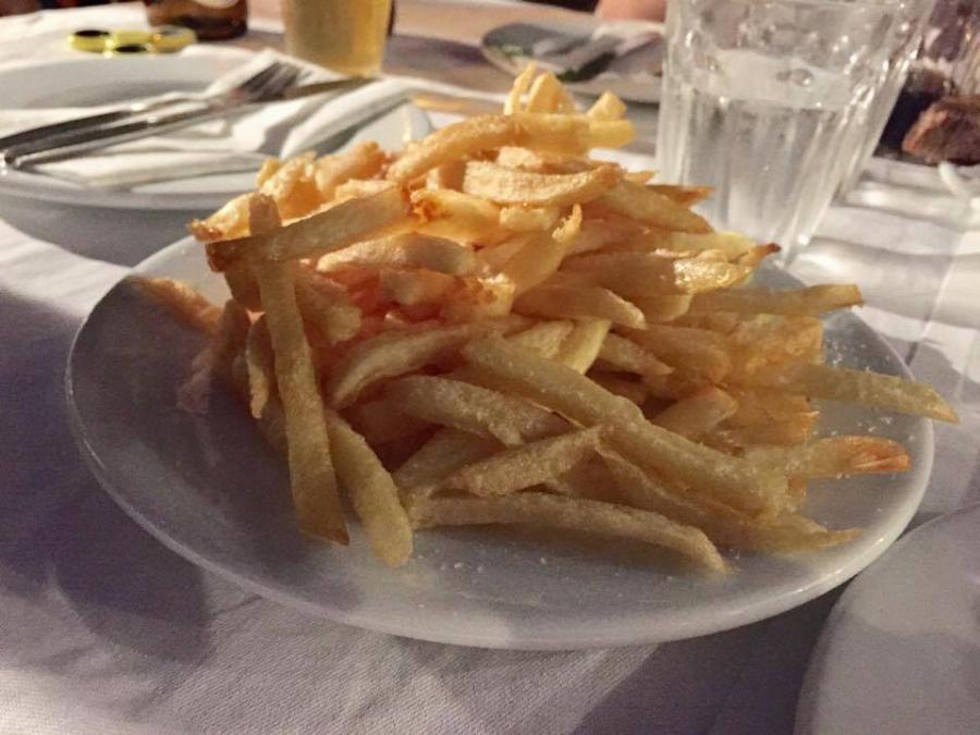 Έρχονται τα δύσκολα: Άρχισαν οι αυξήσεις λόγω ηλιελαίου ‑ 1 ευρώ πιο ακριβά οι τηγανητές πατάτες