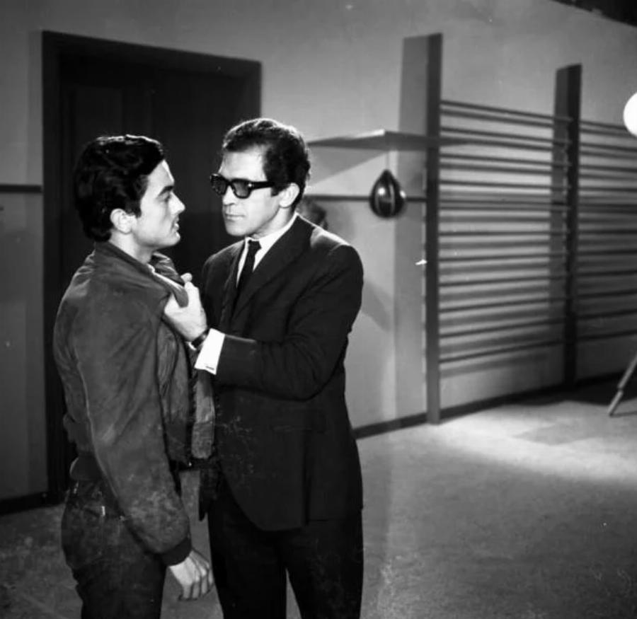 Νίκος Γαλανός: Ο αιώνιος ζεν πρεμιέ, ο τσακωμός με τη Βουγιουκλάκη, ο έρωτας και ο γάμος στα 73 του με 43χρονη καλλονή